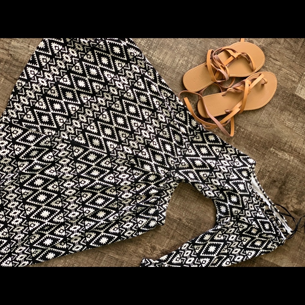 Black and white casual dress!